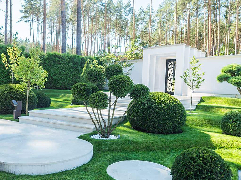 Ландшафтний дизайн своїми руками: створення ідеальної ділянки з мінімальними витратами